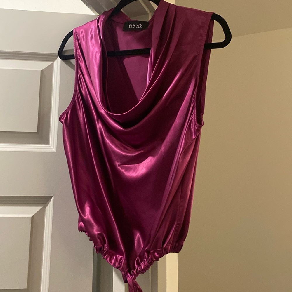 Fabrík Cowl Neck Top